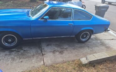 Chevrolet-Vega-1975-12