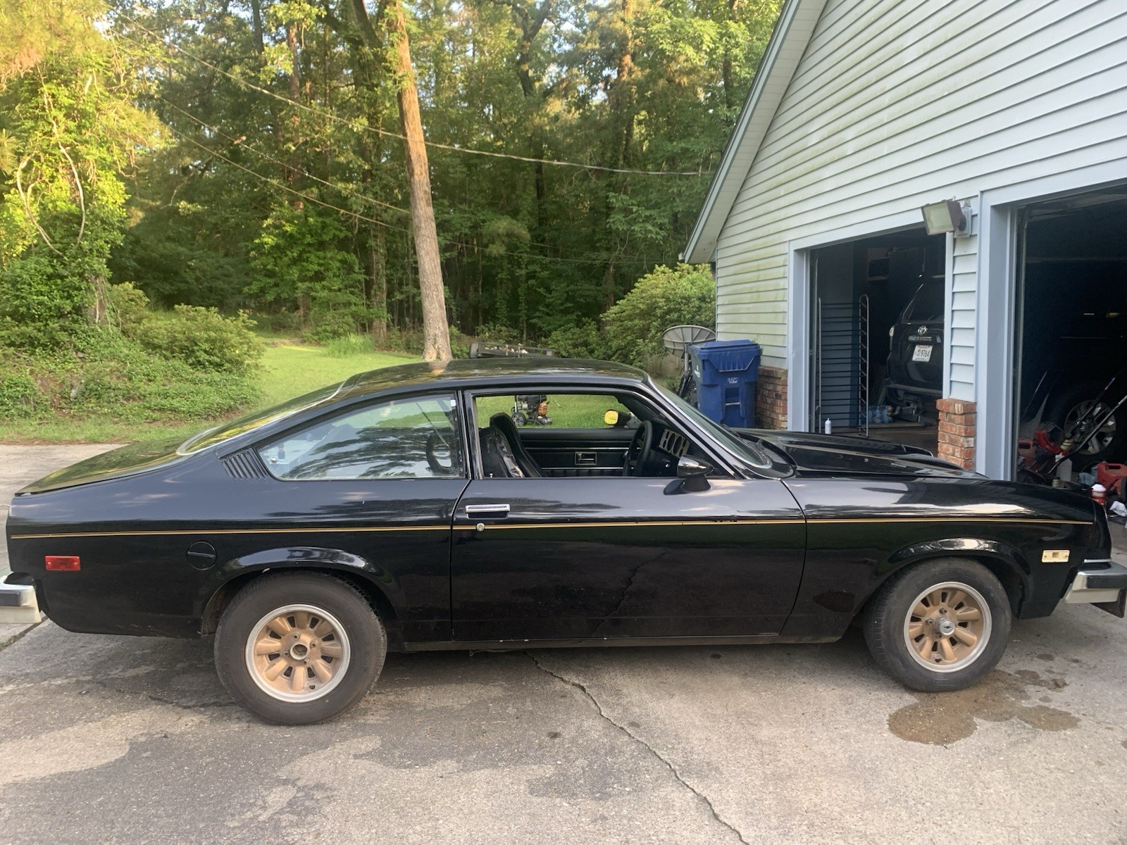 Chevrolet-Vega-1975-Coupe-3