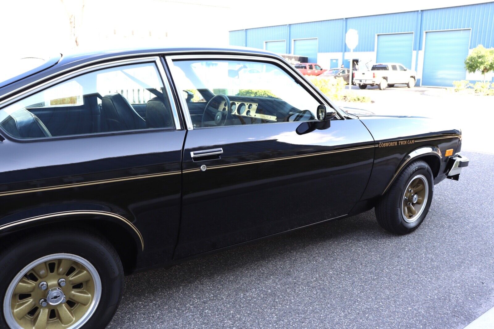 Chevrolet-Vega-1975-Coupe-9