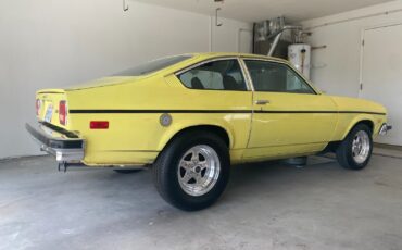 Chevrolet-Vega-1975-Hatchback-2