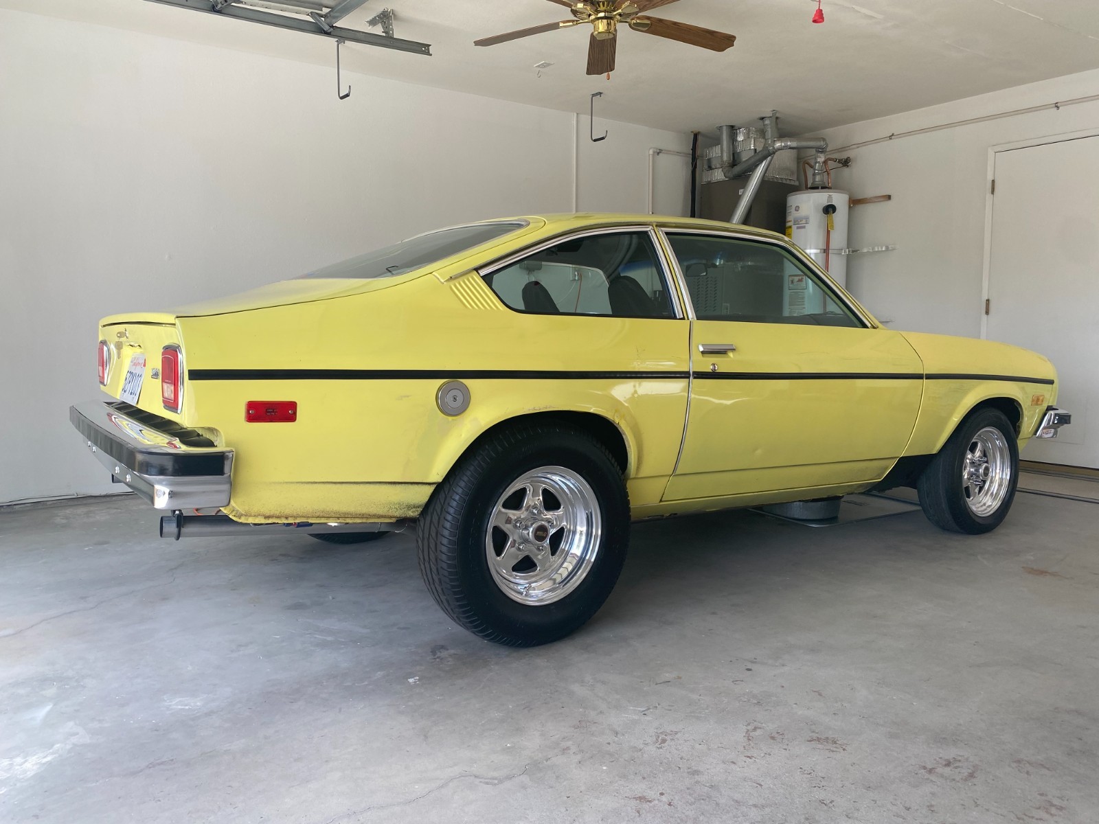 Chevrolet-Vega-1975-Hatchback-2