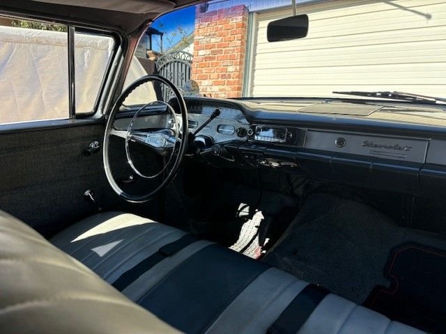 Chevrolet-Yeoman-1958-red-and-white-gray-13