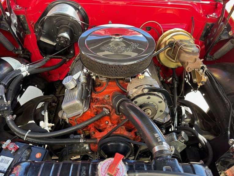 Chevrolet-Yeoman-1958-red-and-white-gray-19