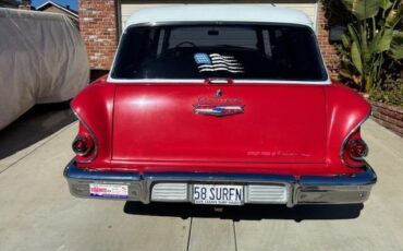 Chevrolet-Yeoman-1958-red-and-white-gray-4