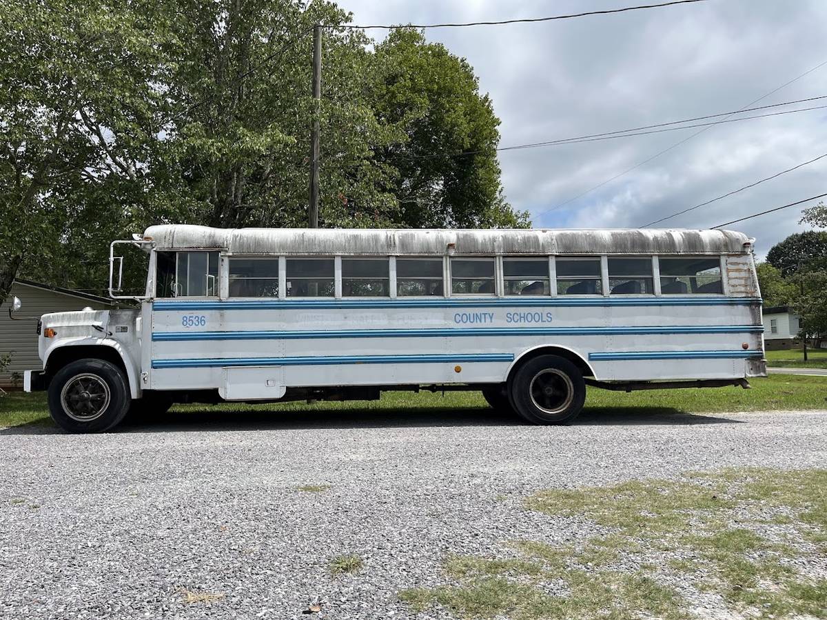 Chevrolet-activity-bus-diesel-1990-2