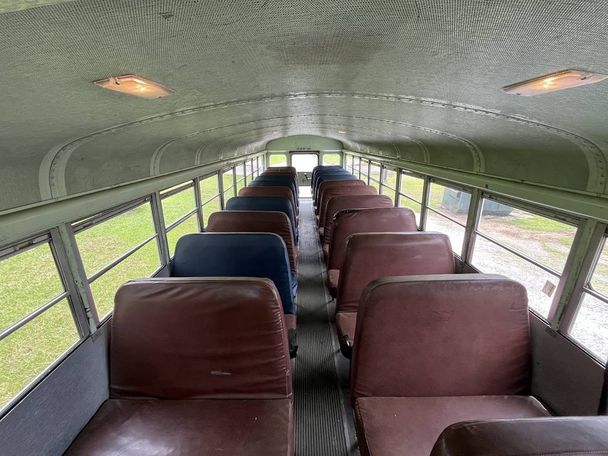 Chevrolet-activity-bus-diesel-1990-4