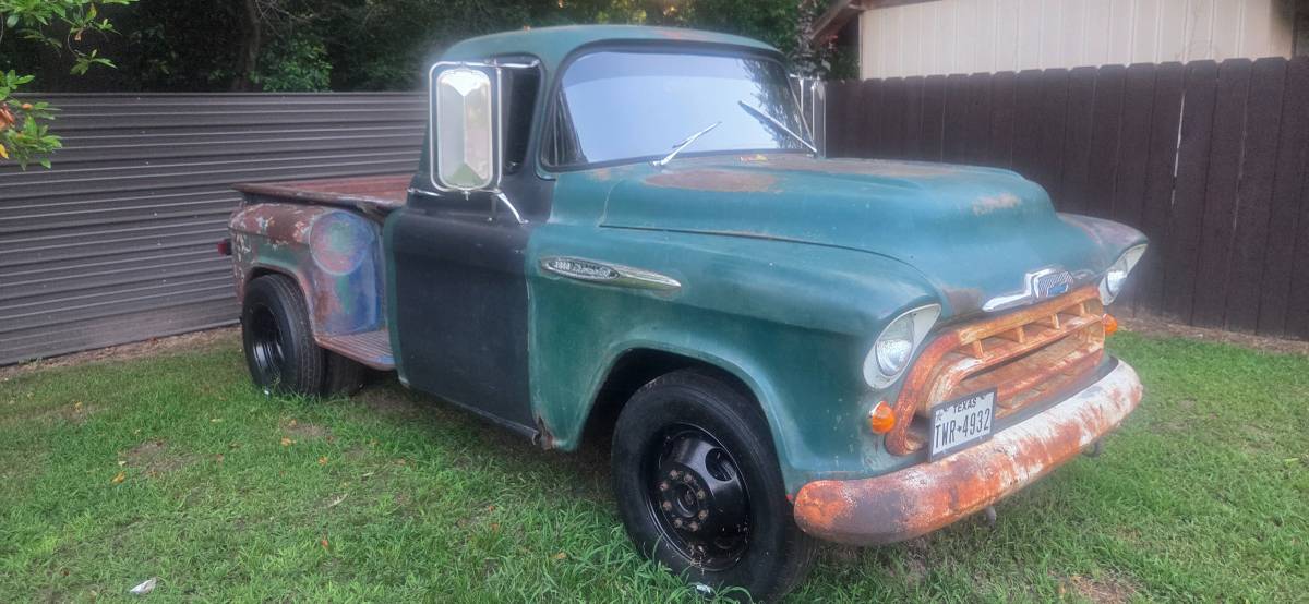 Chevrolet-apache-1957-green-2