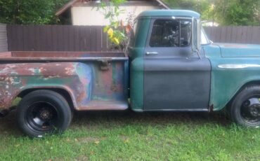 Chevrolet-apache-1957-green