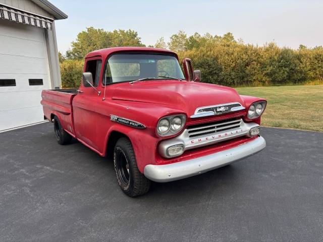 Chevrolet-apache-1958-red