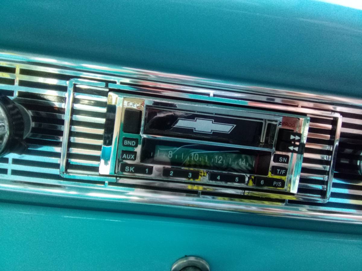 Chevrolet-bel-air-1956-blue-10