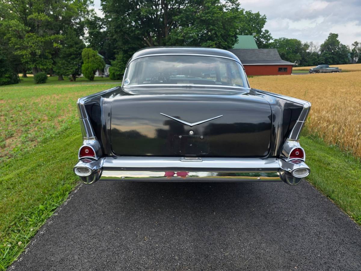 Chevrolet-bel-air-1957-black-17