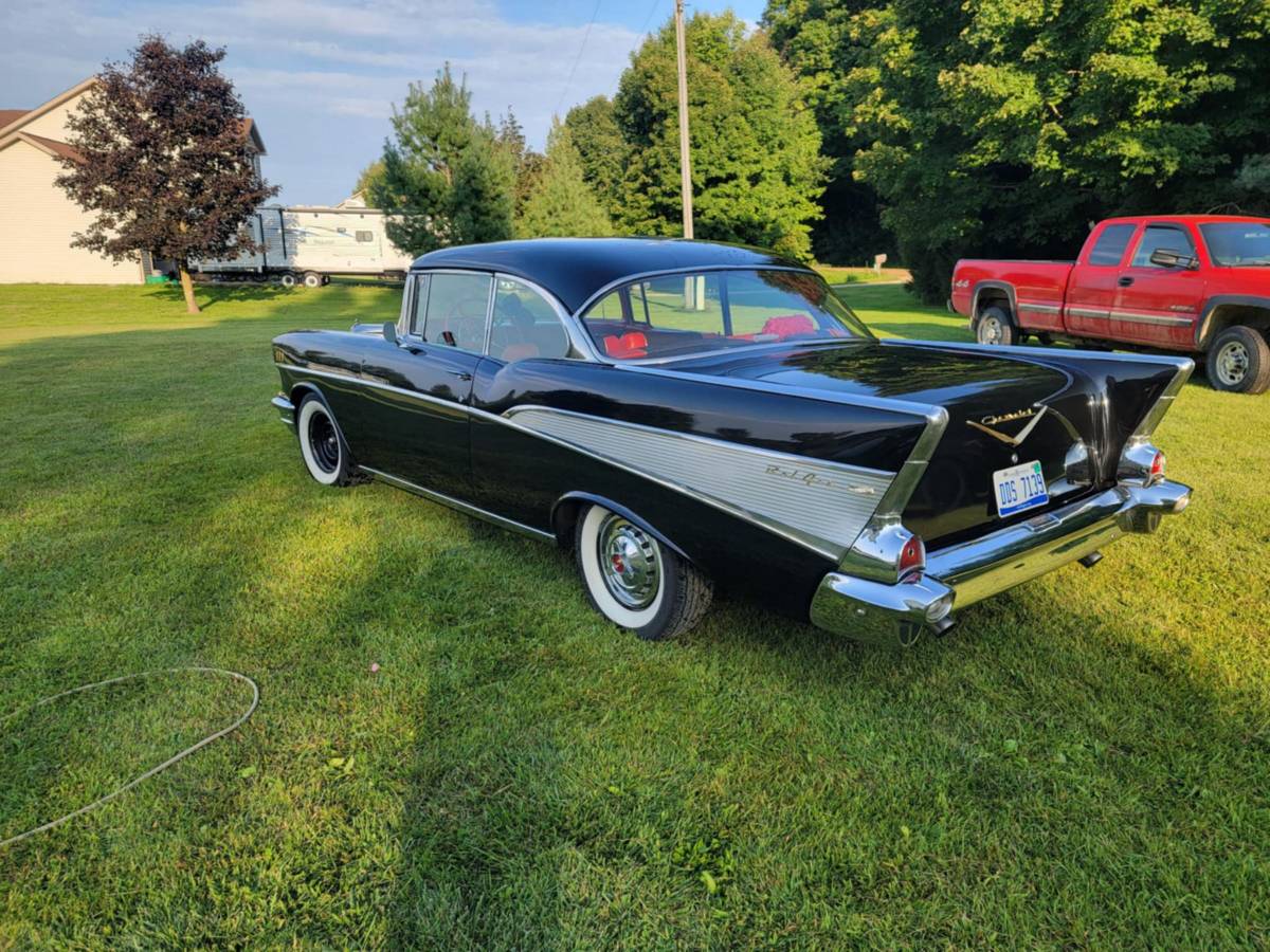 Chevrolet-bel-air-1957-black