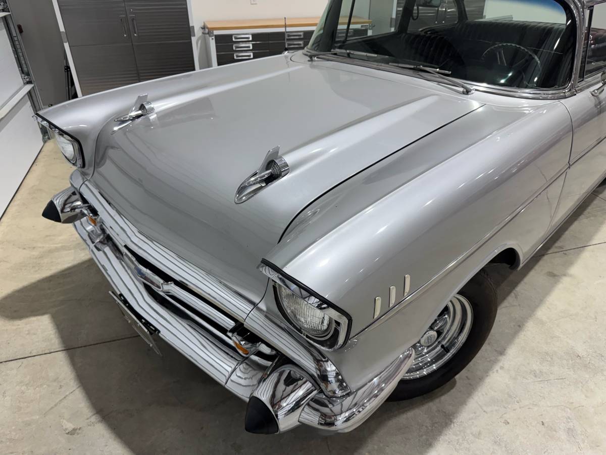 Chevrolet-bel-air-1957-silver-12