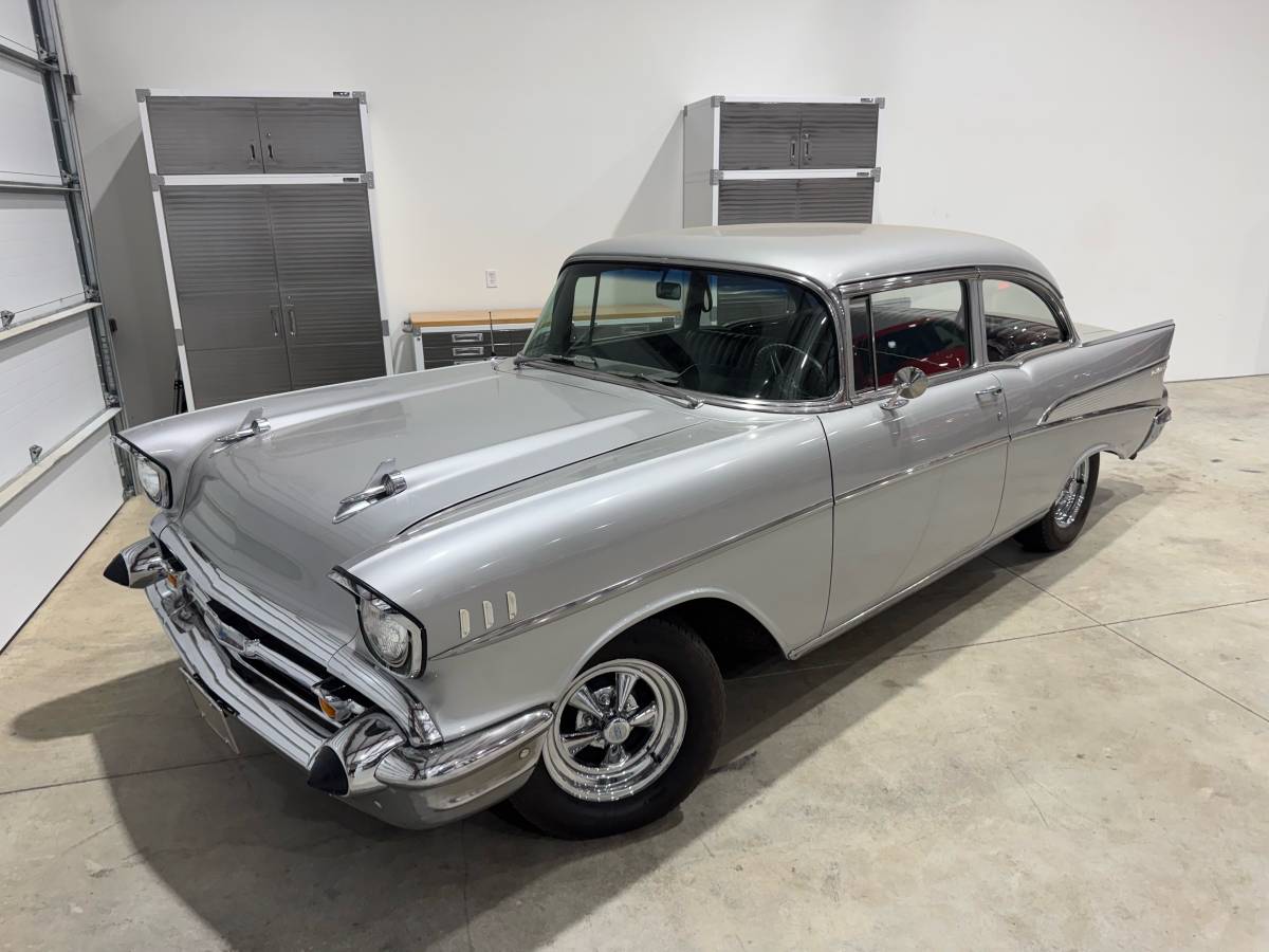 Chevrolet-bel-air-1957-silver-17