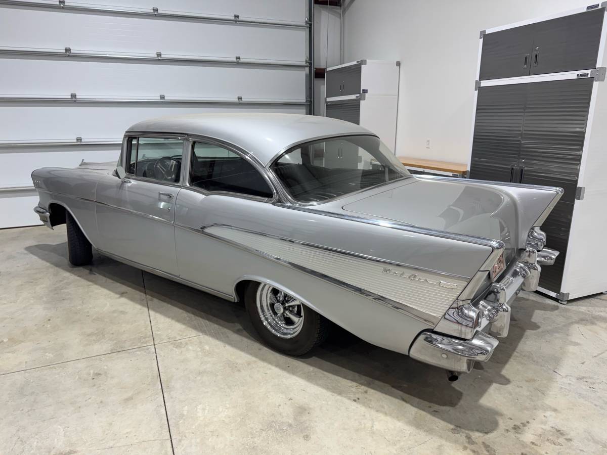 Chevrolet-bel-air-1957-silver-3