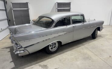 Chevrolet-bel-air-1957-silver-4