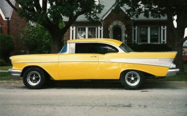 Chevrolet-bel-air-1957-yellow