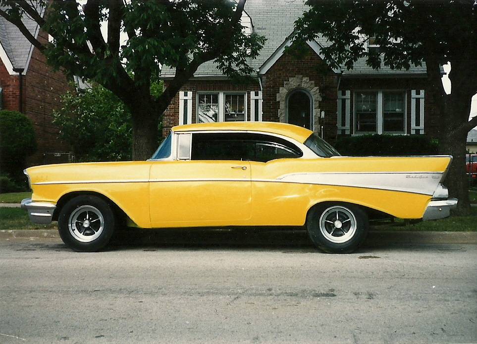 Chevrolet-bel-air-1957-yellow