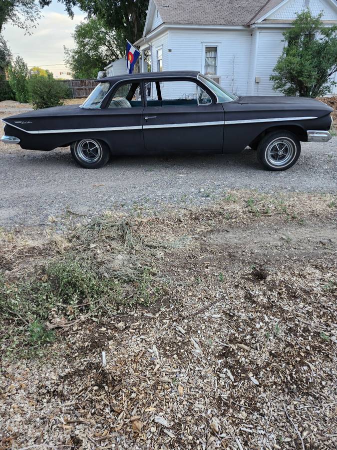 Chevrolet-bel-air-1961-black-9