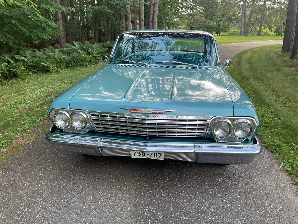 Chevrolet-bel-air-1962-blue-1