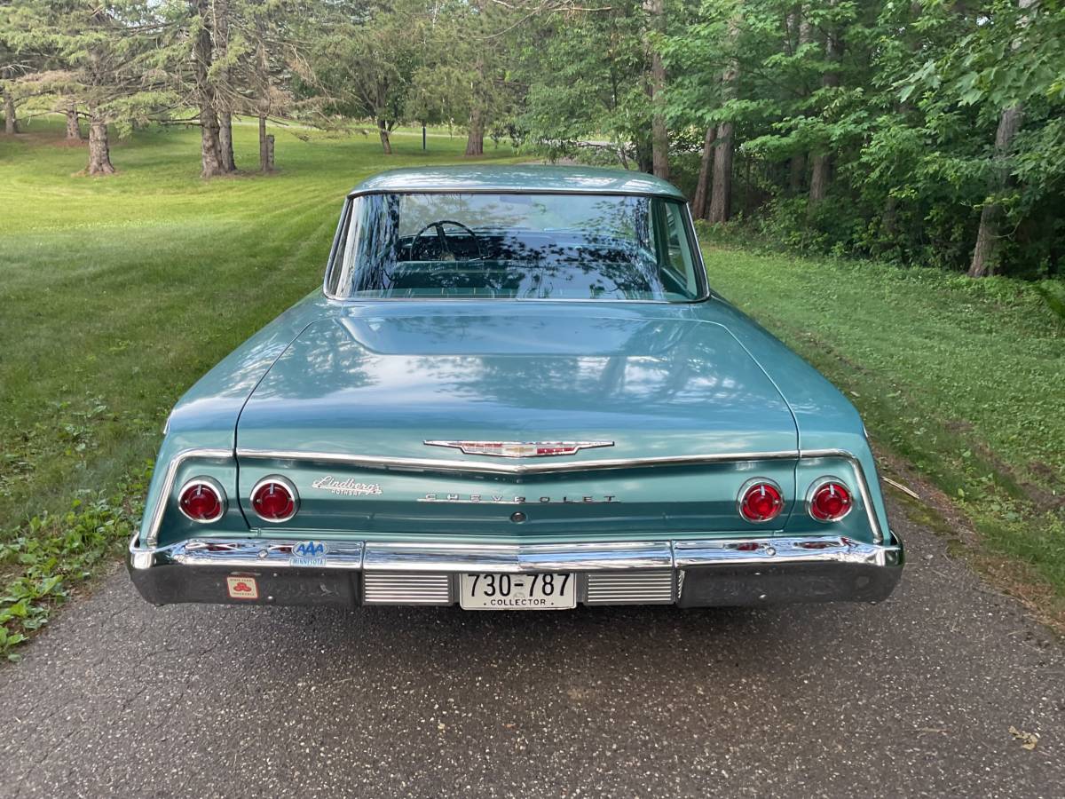 Chevrolet-bel-air-1962-blue-2