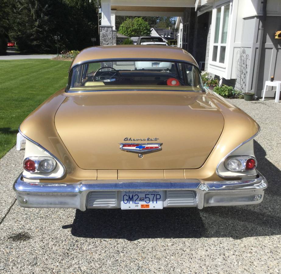 Chevrolet-bel-air-4-door-sedan-1958-custom-3