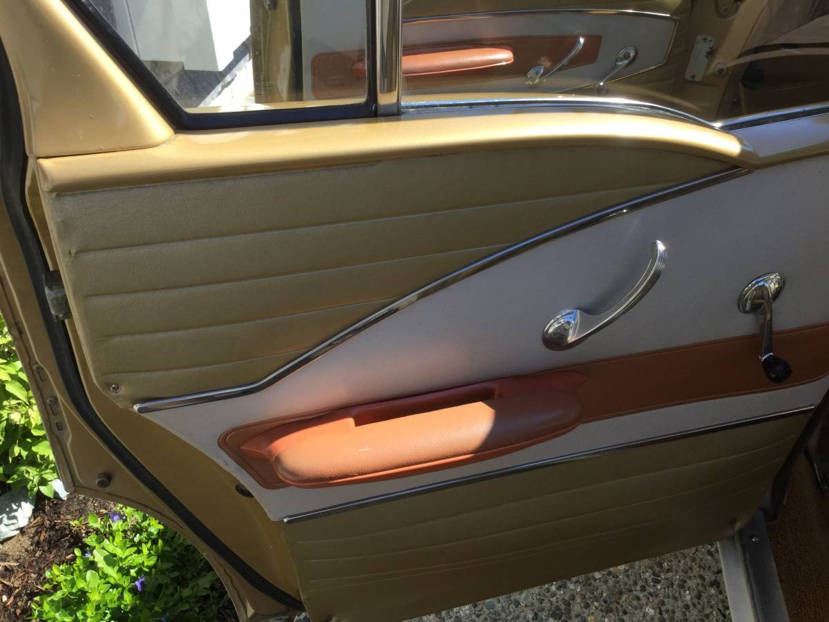 Chevrolet-bel-air-4-door-sedan-1958-custom-7