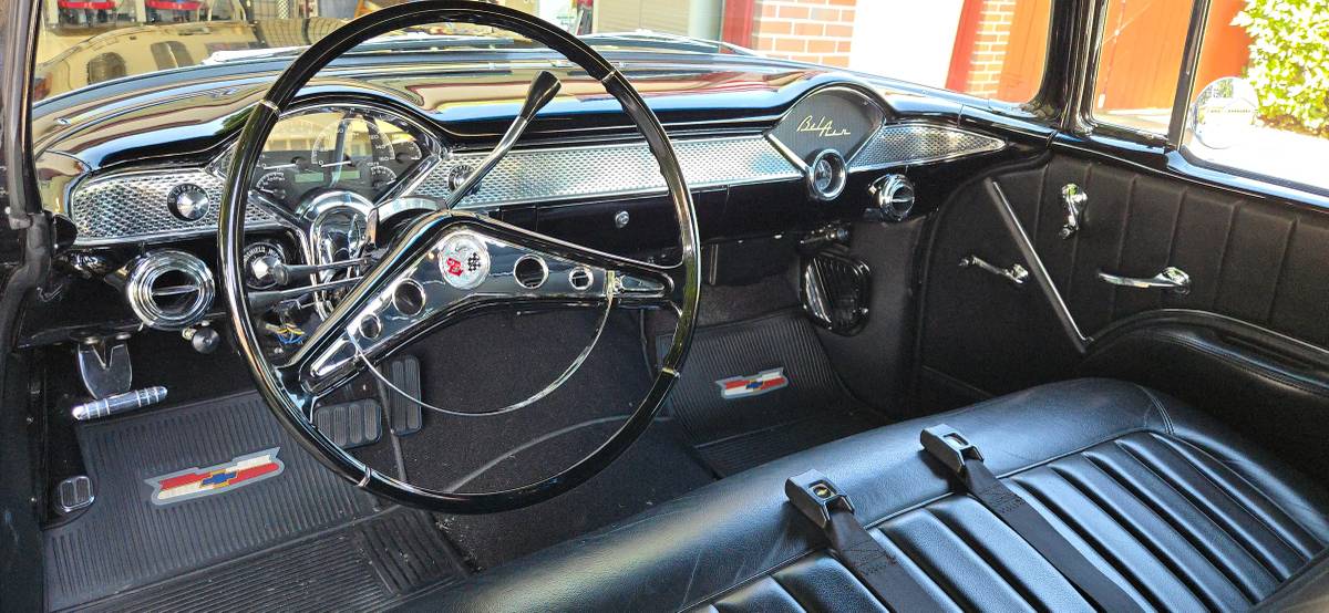 Chevrolet-bel-air-hardtop-1955-black-3