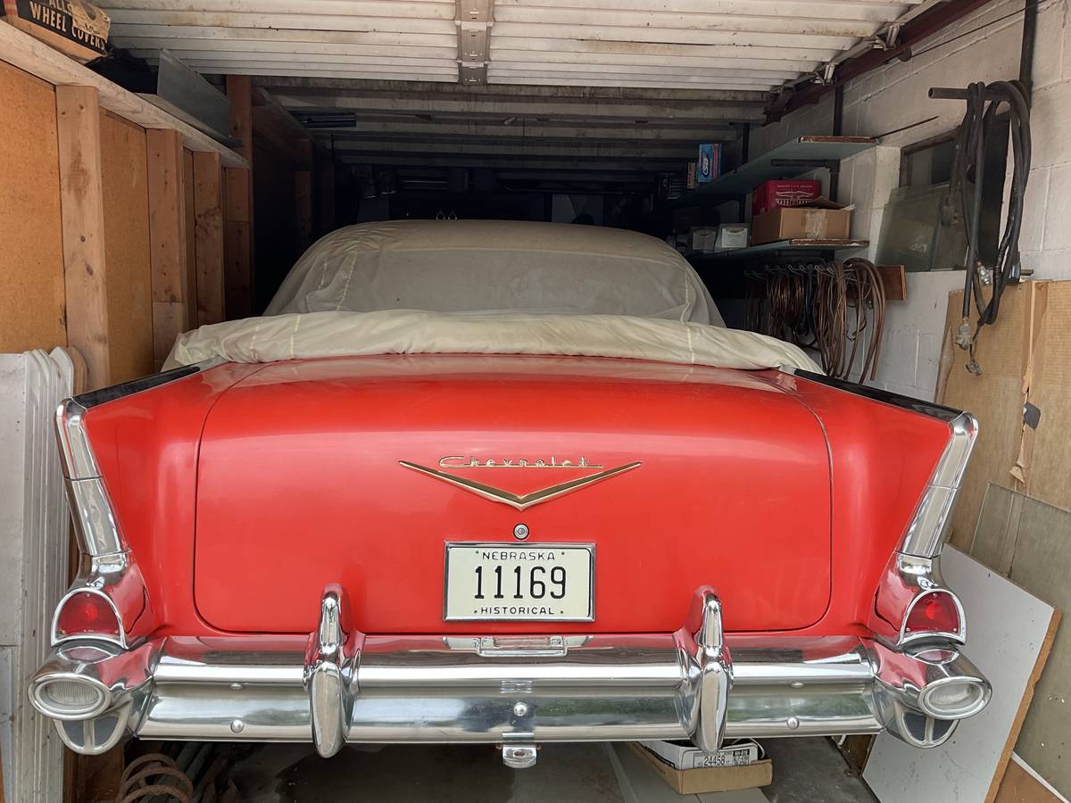 Chevrolet-bel-air-hardtop-1957-red-2