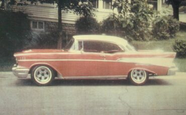 Chevrolet-bel-air-hardtop-1957-red
