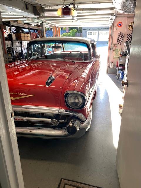 Chevrolet-bel-air-nomad-1957-red-21