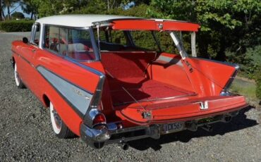Chevrolet-bel-air-nomad-1957-red-5
