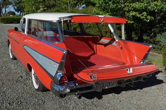 Chevrolet-bel-air-nomad-1957-red-5
