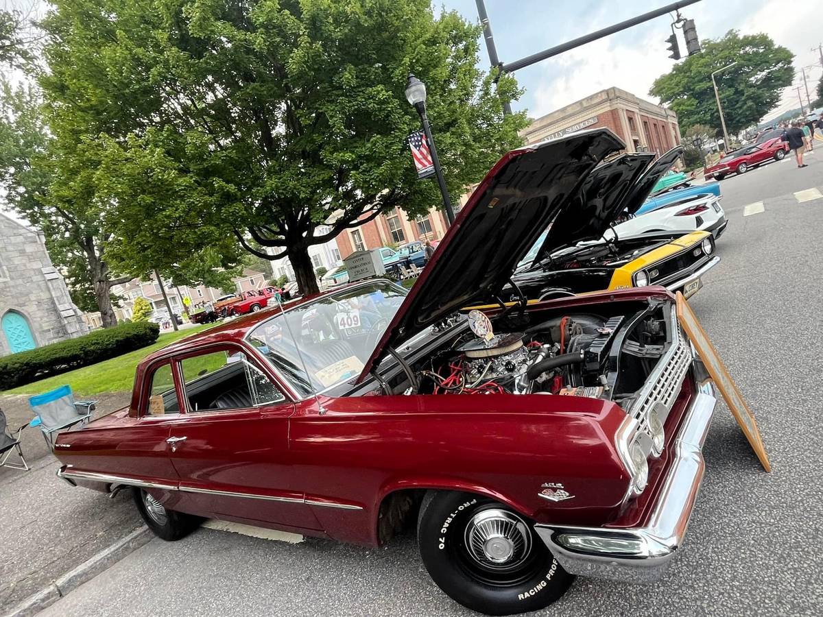Chevrolet-belair-1963-red-1