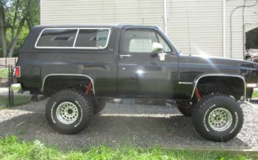 Chevrolet-blazer-12-ton-nominal-1990-black-3