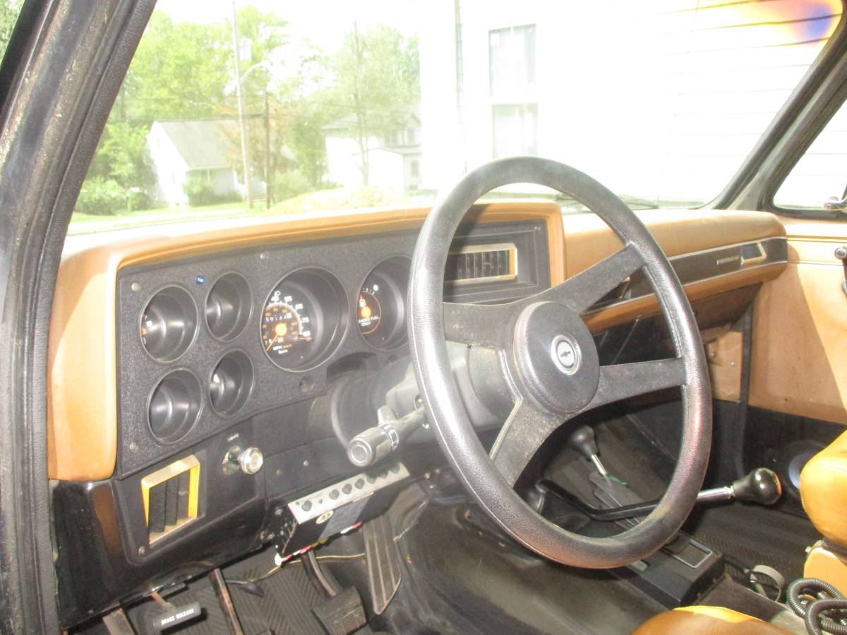 Chevrolet-blazer-12-ton-nominal-1990-black-7