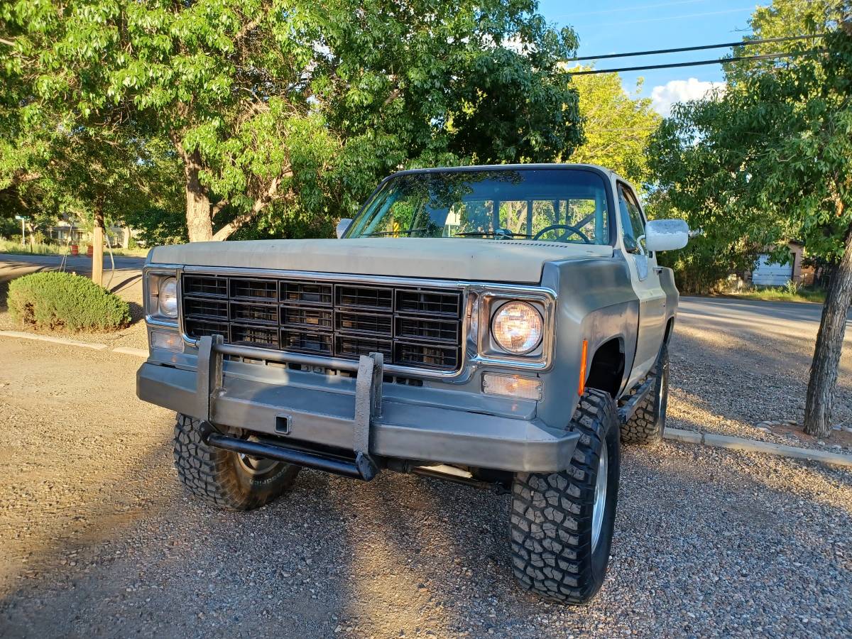 Chevrolet-blazer-1977-grey