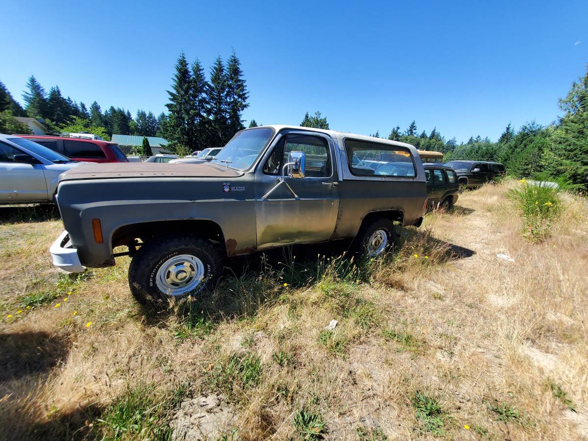 Chevrolet-blazer-1977-silver