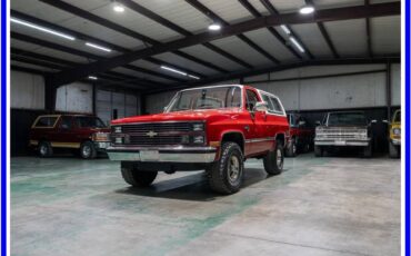 Chevrolet-blazer-1984-red-12