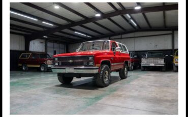 Chevrolet-blazer-1984-red-24