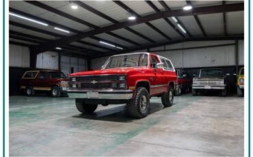 Chevrolet-blazer-1984-red-32