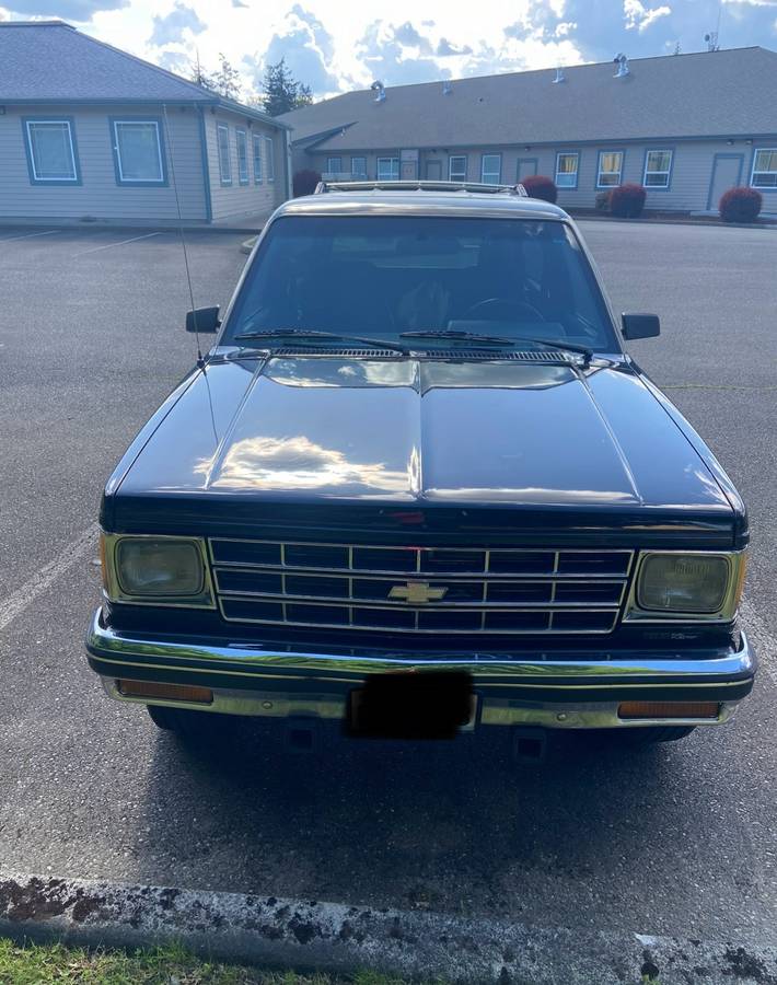 Chevrolet-blazer-1986-black-6