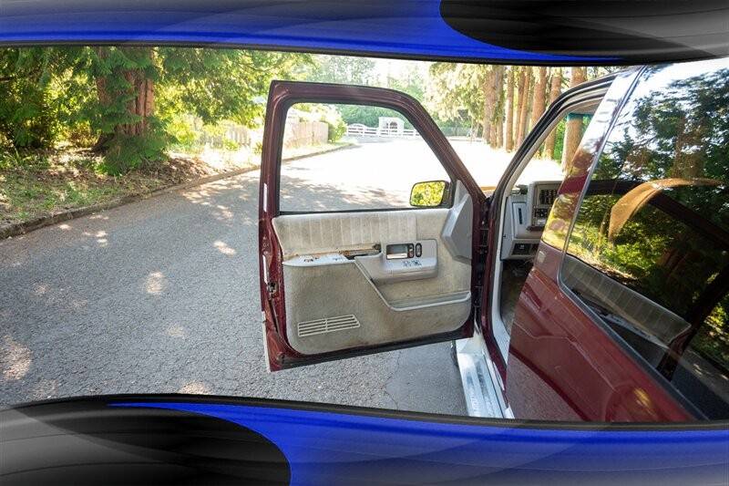 Chevrolet-blazer-2-door-k5-bl-1992-red-8