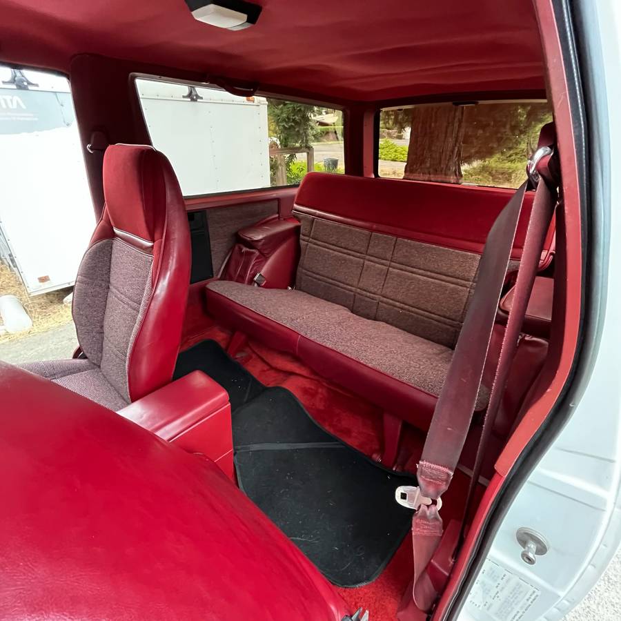 Chevrolet-blazer-s10-1986-white-9
