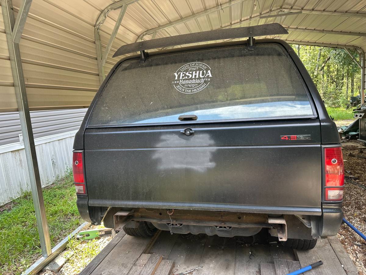 Chevrolet-blazer-s10-1990-black-1