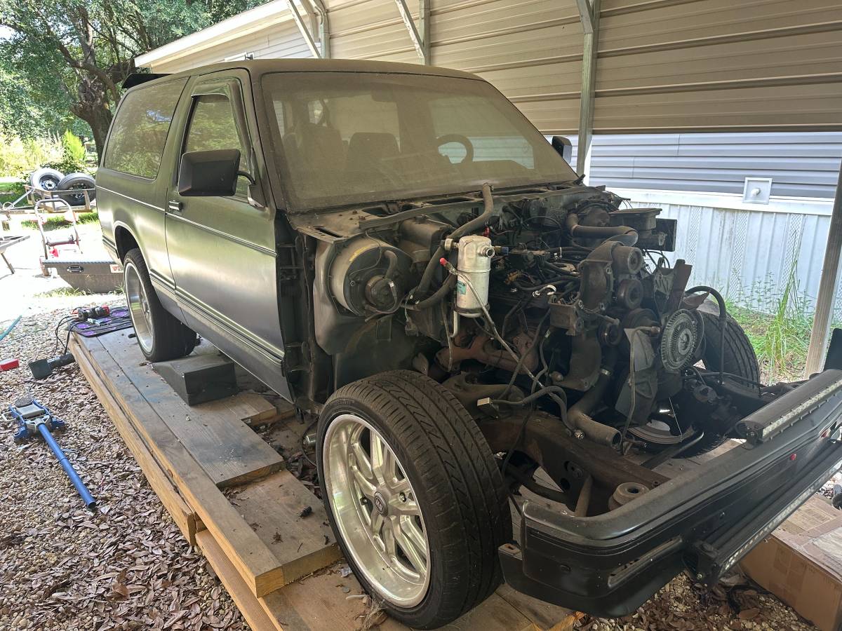 Chevrolet-blazer-s10-1990-black-6