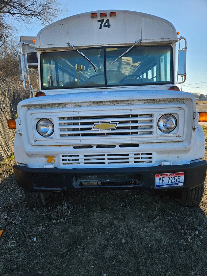 Chevrolet-bus-1986-2