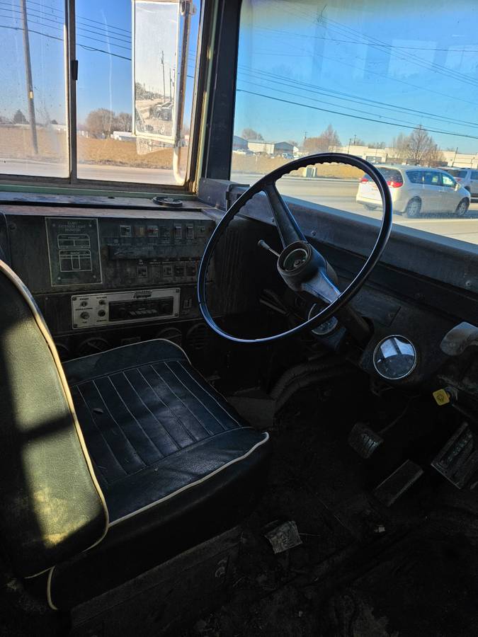 Chevrolet-bus-1986-3