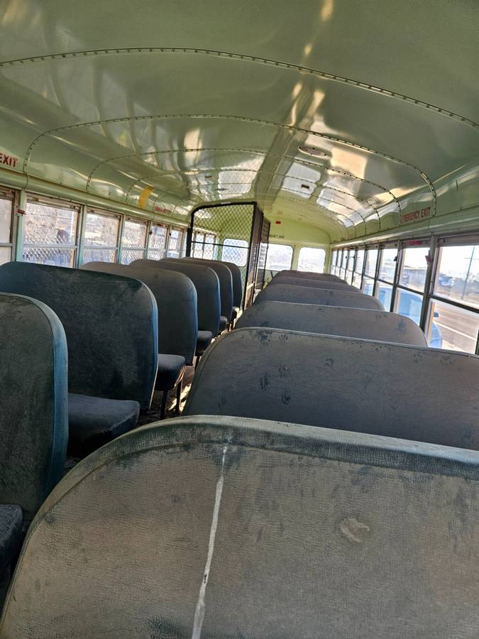 Chevrolet-bus-1986-4