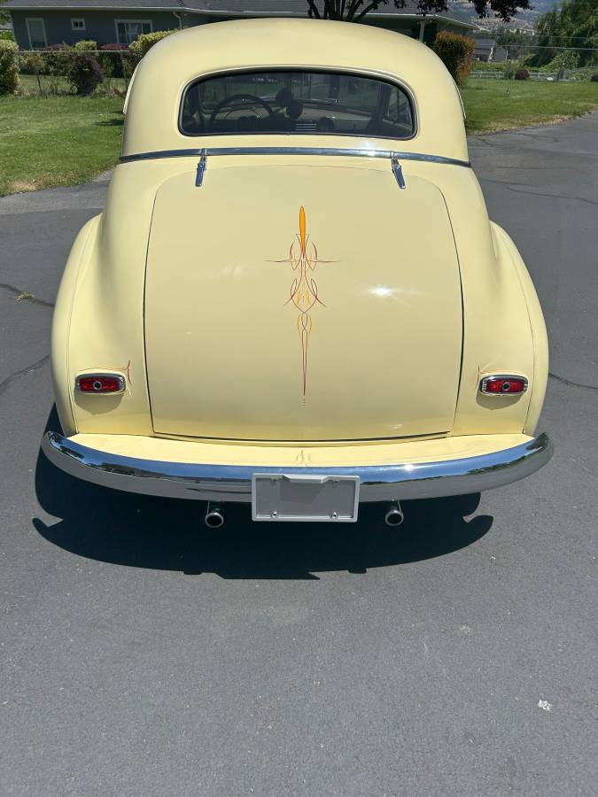 Chevrolet-business-coupe-1948-1